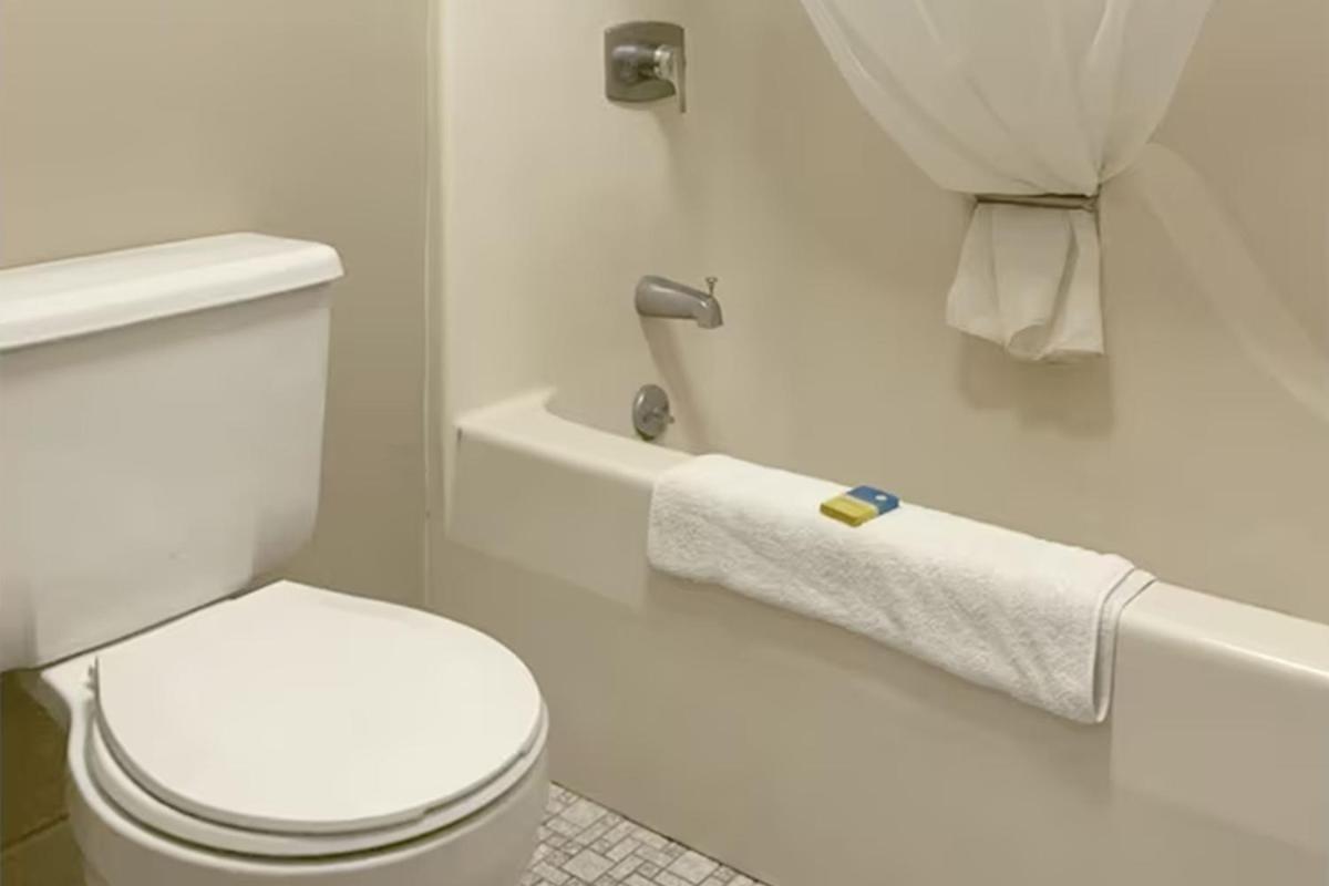 Paris Inn And Suites ภายนอก รูปภาพ