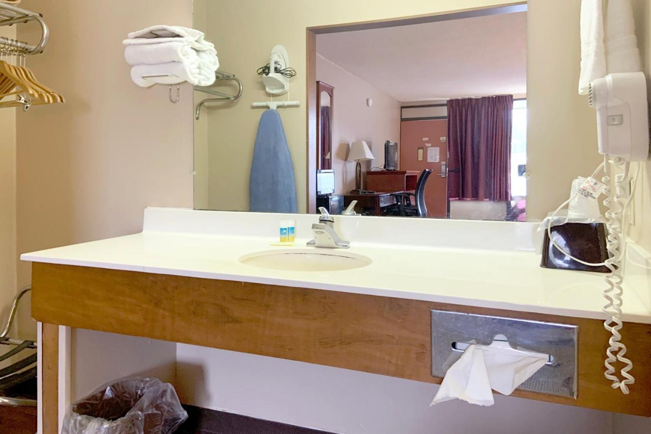 Paris Inn And Suites ภายนอก รูปภาพ